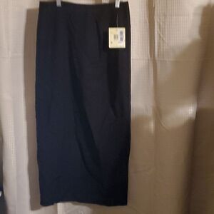 Dana Buchman long straight skirt 8black
